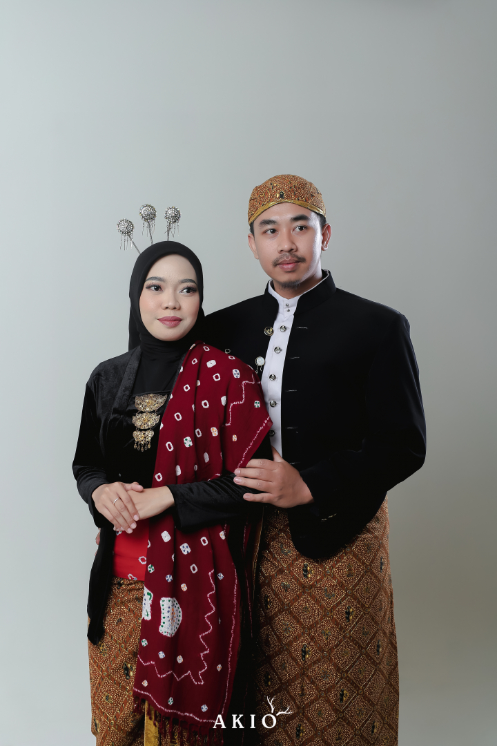 https://kitahalalyuk.webnikah.com/dirmember/00000026/sajadah/photo-258570-316358-l-202412040611.jpg