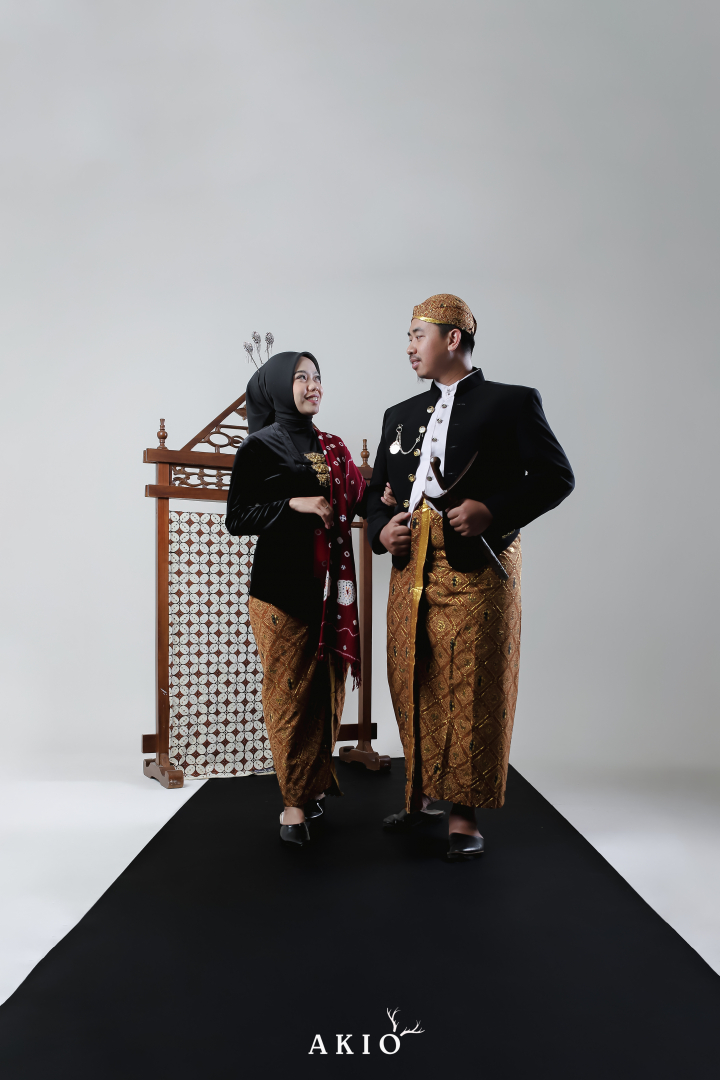 https://kitahalalyuk.webnikah.com/dirmember/00000026/sajadah/photo-258570-316362-l-202412040614.jpg