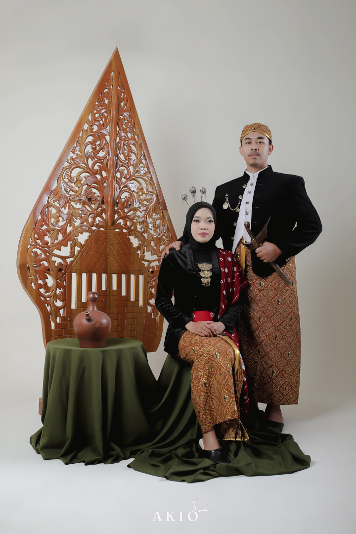 https://kitahalalyuk.webnikah.com/dirmember/00000026/sajadah/photo-258570-316366-l-202412040619.jpg